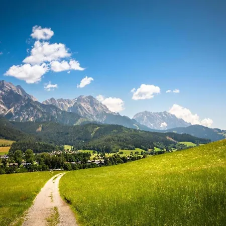 In Near Slopes, Cleaning Included Apartment Saalfelden
